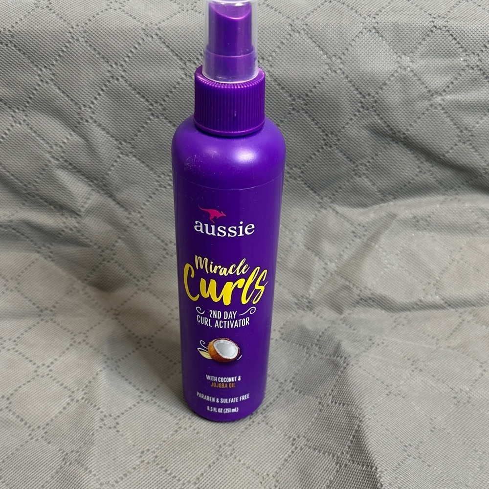 Aussie Miracle Curls 2nd Day Curl Activator NWT